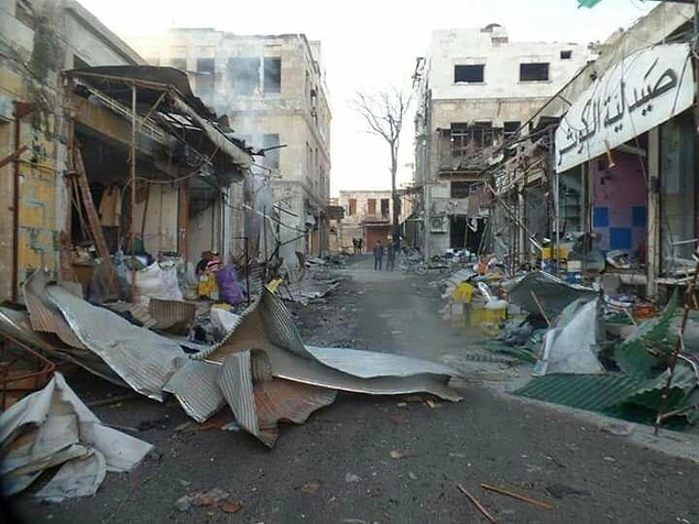 Suriye'den Türkiye Sınırına Yeni Göç Dalgası: En Az 80 Bin Kişi Evlerini Terk Etti