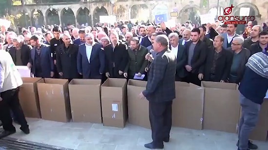 Şanlıurfa'da Doğu Türkistan Protestosu: Kartondan Yapılan Çin Seddi'ni Yıktılar!