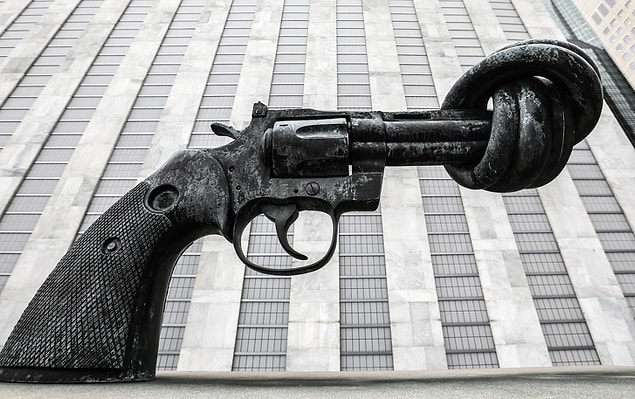3. Knotted Gun/ Düğümlü Tabanca
