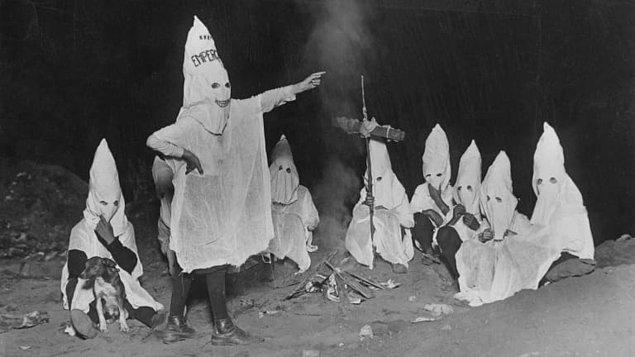 1865 - Müttefik ordusunun bazı eski üyeleri Pulaski'de Ku Klux Klan'ı kurdular.