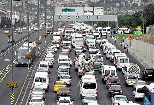 'Kanal İstanbul demek trafikte iki kat perişan etmek demek'