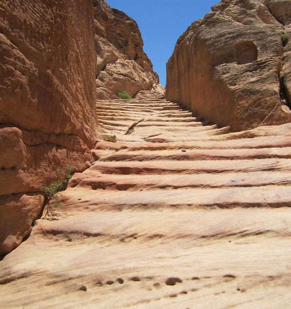 8. Стершиеся лестницы - Петра, Иордания