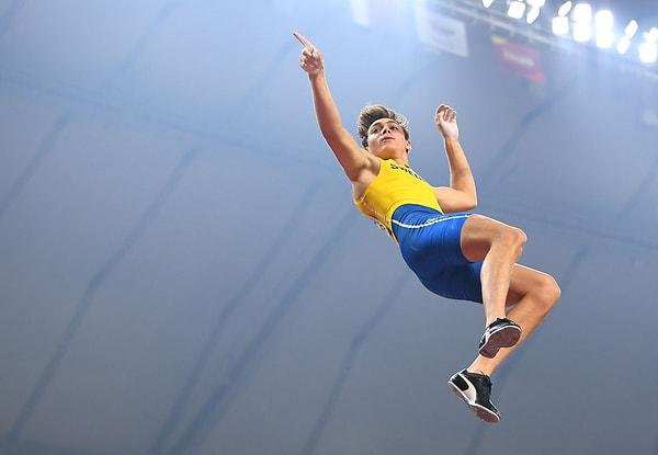 20. İsveçli Armand Duplantis, Doha, Katar'daki Doha 2019 Dünya Atletizm Şampiyonası Erkek Sırıkla Atlama finalinde