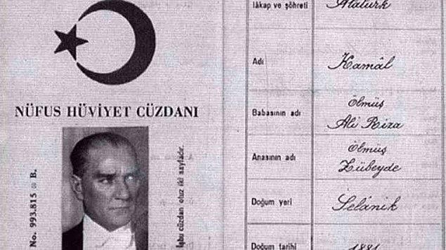 1935 - Türkiye'de Soyadı Kanunu yürürlüğe girdi.