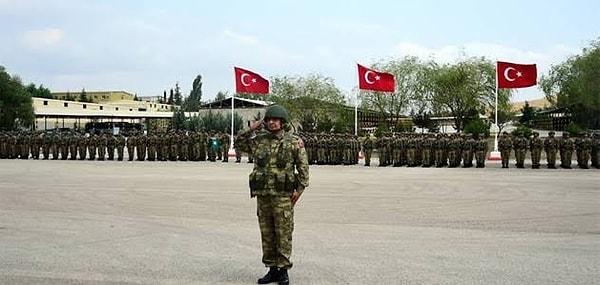 1993 - Mehmetçik Somali'de: Türk Silahlı Kuvvetleri, BM'nin çağrısı üzerine 43 yıl aradan sonra ikinci kez bir yabancı ülkenin topraklarına ayak bastı.