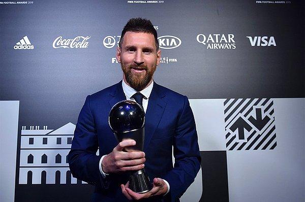 41. FIFA Yılın Futbolcusu Ödülü'nün sahibi Barcelona'nın yıldızı Lionel Messi oldu.