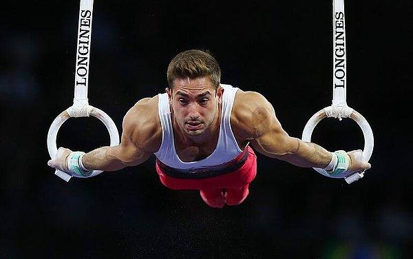 43. 23'ncüsü düzenlenen Artistik Cimnastik Dünya Şampiyonası'nda İbrahim Çolak, halka aletinde altın madalya alarak cimnastikte dünya şampiyonluğuna ulaşan ilk Türk sporcu oldu.