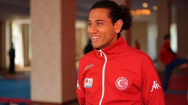 2. Olimpiyat şampiyonu tek Türk tekvandocu Servet Tazegül, aktif sporculuk kariyerini noktaladı.