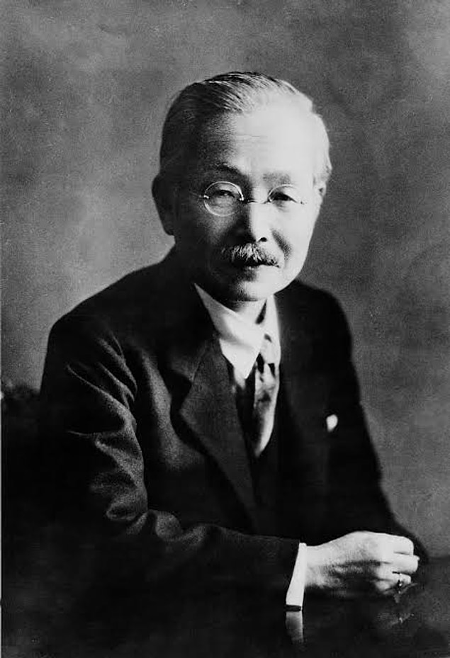 Profesör Ikeda, iyonize glutamatın umami tadını ortaya çıkardığını kanıtlamak için kalsiyum, potasyum, amonyum ve magnezyum glutamat gibi çok sayıda glutamat tuzunun tat özellikleri üzerinde çalışmalar yapmıştır.