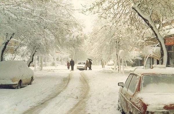 10. Yeşilköy'den kar manzarası, İstanbul, 1987.