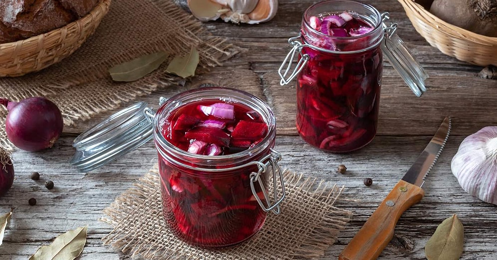 Pancar Turşusu Tarifi: Hem Rengi Şahane Hem Lezzeti! Pancar Turşusu Nasıl Yapılır?