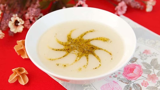 Un Çorbası Tarifi: Çabucak Hazırlanan Nefis Un Çorbası Nasıl Yapılır?