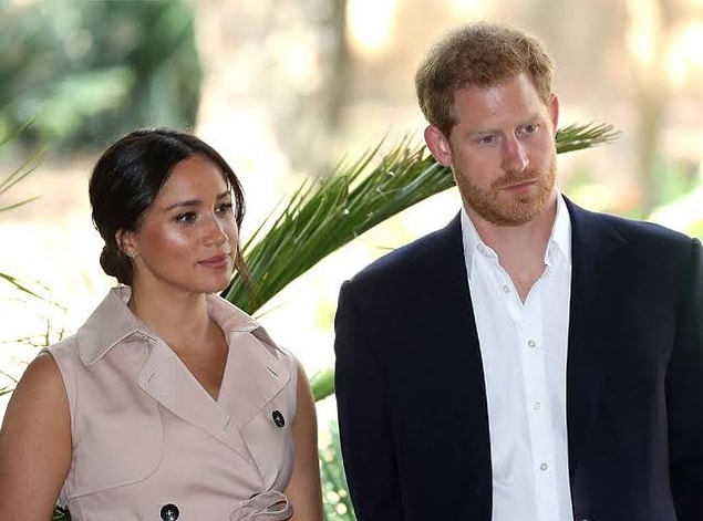 Bu kararın ardından Kraliçe'den bir açıklama gelmezken, Buckingham Sarayı sözcüsü şu açıklamayı yaptı: