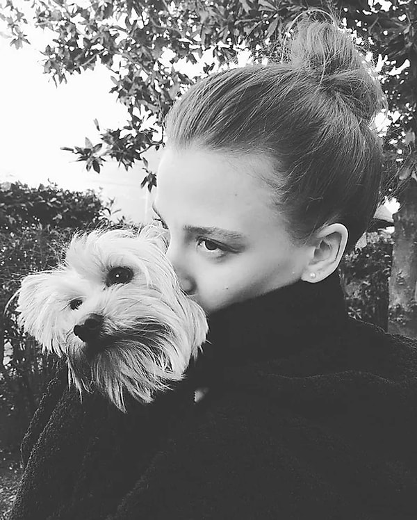 6. Серенай Сарыкайя