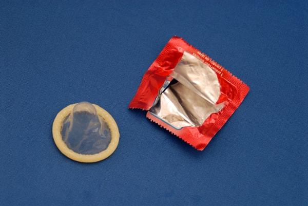 7. Kondomu ters takmak!