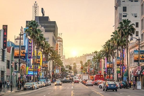 6. Tüm dünya nüfusu Los Angeles'a sığabilir.