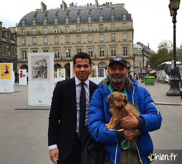 Evsiz adamın elinden alınan köpek, binlerce insanın imza kampanyasına destek vermesi ile yeniden dostuna kavuştu.