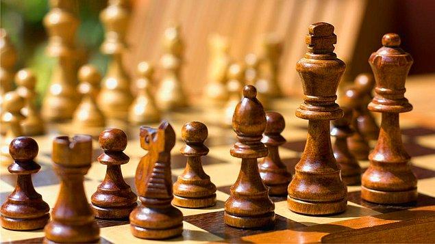 4. Ermenistan'da 6 yaşına gelen tüm çocuklara okul müfredatının bir parçası olarak satranç öğretilir.
