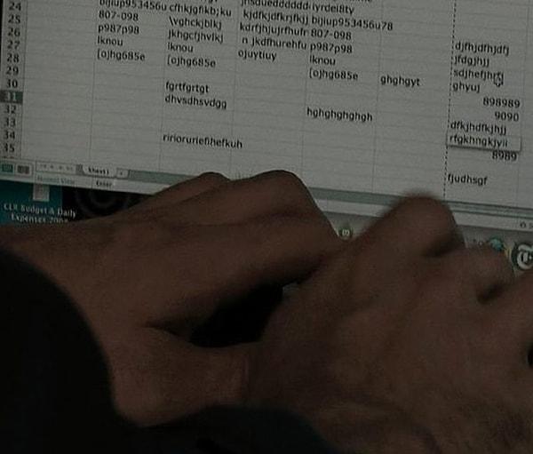 11. Akılalmaz (Unthinkable) filminde, Excel'de anlamsızca yazdıkları yazılarla nükleer bombayı etkisiz hale getiriyorlar.