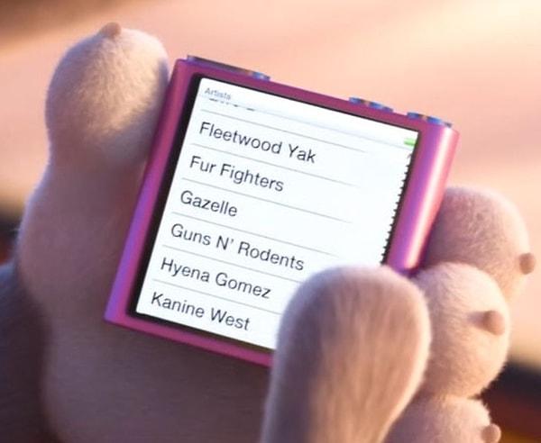 12. Zootopia'da, Judy Hopps’un iPod'unda sanatçıların komik bir şekilde değiştirilmiş isimleri var.