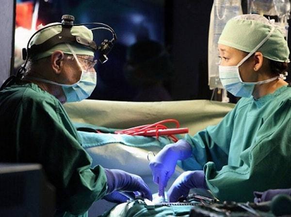 17. İlk başarılı penis nakli 11 Aralık 2014 tarihinde Güney Afrika'da gerçekleşmiştir. Operasyon geçiren  21 yaşındaki gencin kız arkadaşı, ameliyattan bir yıl sonra hamile kalmıştır.
