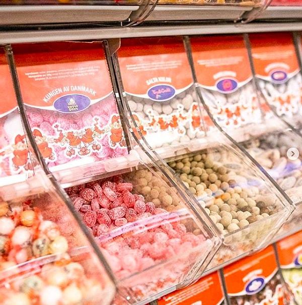 9. İsveçliler her pazar şeker yerler.