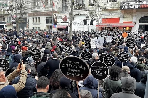 13 Yılıdır Adalet Aranıyor: Hrant Dink Vurulduğu Yerde Anılıyor