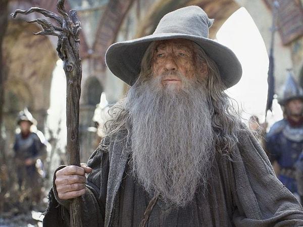5. The Hobbit: An Unexpected Journey: Gandalf, Ian McKellen'ın geçmesine izin verdi.