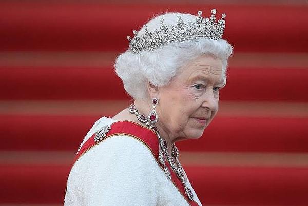 Biz en çok Kraliçe Elizabeth'in tepkisini merak ederken, geçtiğimiz günlerde kendisinden ilk açıklama gelmişti.