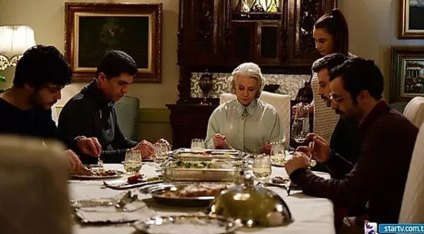 1. Завтраки и ужины в кругу семьи