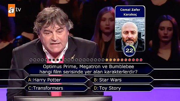 7. ATV'de yayınlanan Kim Milyoner Olmak İster? programına katılan yarışmacı, İngilizce telaffuzuyla ekranları başındakileri gülümsetti.