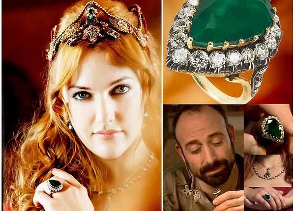 Osmanlı ve Arap ülkelerinde de alyans kültürü oldukça yaygındı. Yüzük; erkeklerde ihtişamın ve zenginliğin, kadınlarda da güzelliğin simgesi olarak görülüyordu. Altın işlemeciliği ve taşlarla süslemeler çok revaçtaydı.
