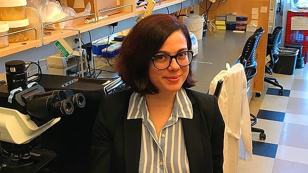 1. Türk bilim insanı Dr. Duygu Özmadenci, yumurtalık kanseriyle ilgili keşfiyle ABD'de ödüle layık görüldü.