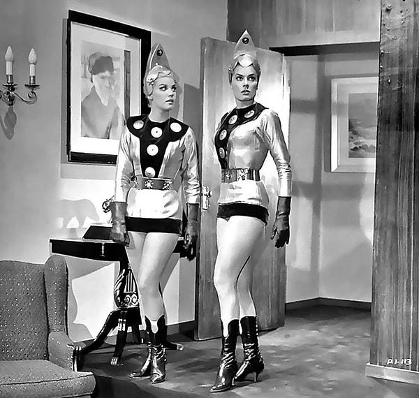 Planet of the Female Invaders - 1967