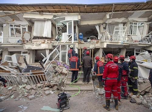 6.8'lik Elazığ Depreminde Son Durum: 45 Kişi Enkazdan Kurtarıldı, Can Kaybı 29'a Ulaştı