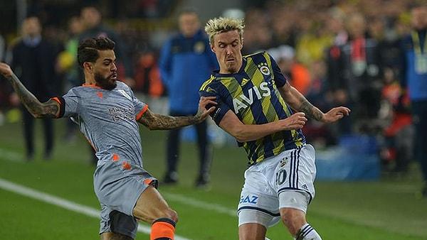 Süper Lig'in 19.haftasının en önemli maçında Fenerbahçe sahasında Medipol Başakşehir'i konuk etti.