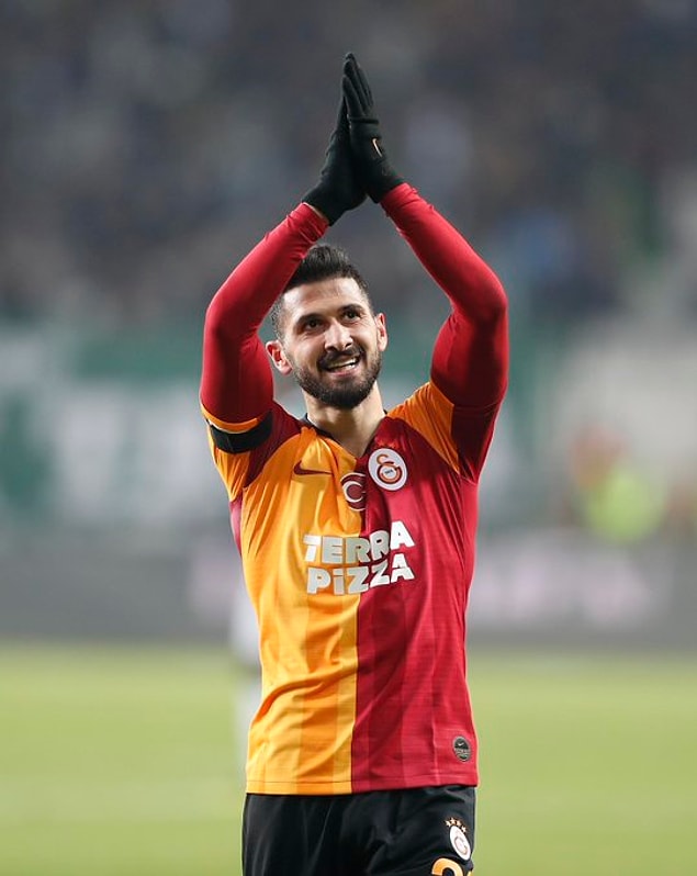 Galatasaray'da sol kanattan gelişen atak sonucunda Saracchi'nin içeri çevirdiği topta Emre Akbaba, topu kontrol edip sol ayakla direk dibine şık bir vuruş yaparak takımının adına farkı 2'ye çıkardı: 0-2.