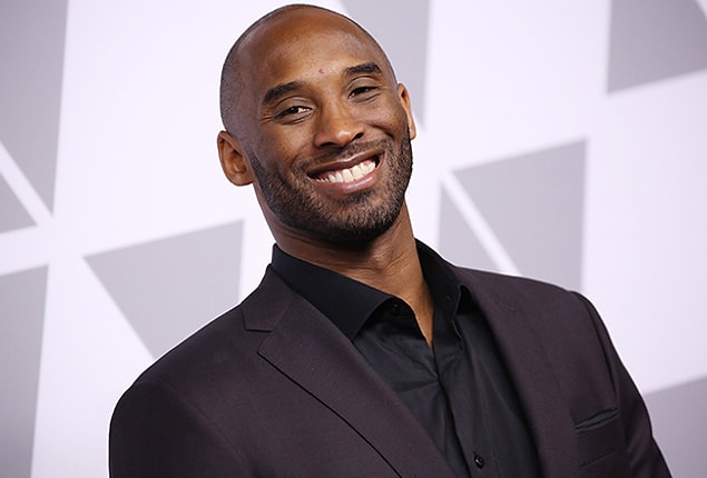 NBA tarihinin gelmiş geçmiş en iyi oyuncuları arasında yer alan Kobe Bryant, bugün bir helikopter kazası nedeniyle hayatını kaybetti.