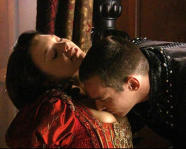 5. Anne Boleyn - Tudors