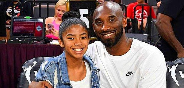 1. Efsane basketbolcu Kobe Bryant, geçirdiği helikopter kazasında 13 yaşındaki kızı Gianne ile birlikte hayatını kaybetti.