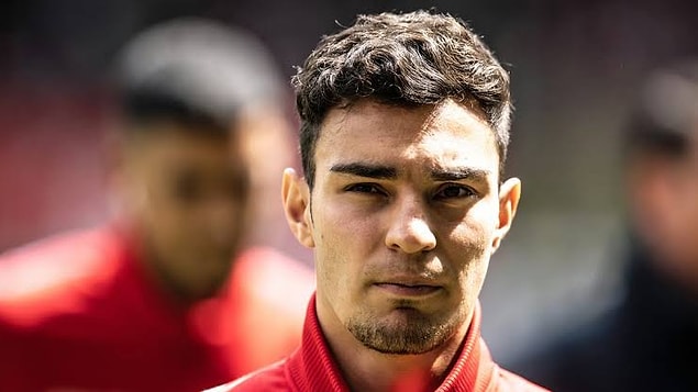 Fortuna Düsseldorf'un deplasmanda Bayer Leverkusen'e 3-0 yenildiği maçta Kaan Ayhan 90 dakika görev yaptı.