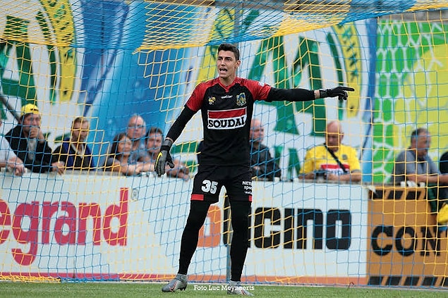 Belçika 2. Ligi'nde Westerlo'nun evinde SV Roeselare ile 1-1 berabere kaldığı maçta Berke Özer 90 dakika kalesini korudu.