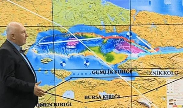 Bu konuyla ilgili daha önce ünlü deprem profesörü Ahmet Ercan da yüksek riskli bölgeler hakkında bir açıklama yapmıştı.