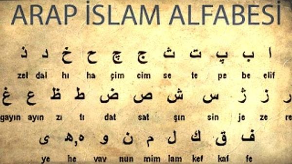 28 harften oluşan bu alfabeye, Türkçe ses olan p, ç, j, g seslerinin eklenmesiyle 32 harfle kullanılan Arap alfabesidir.