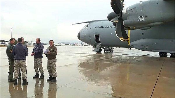 Koca Yusuf adlı askeri kargo uçağı, Çin’in Vuhan şehrinde mahsur kalan 34 Türk, 7 Gürcü, 7 Azeri, 1 Arnavutluk vatandaşını Türkiye’ye getirmek için yola çıkıyor