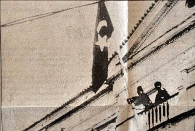 Bayrak Milletin Onurudur: Atatürk'ün İzmir'e Geldiğinde Yere Serilen Yunan Bayrağı İçin Söylediği Efsane Sözler
