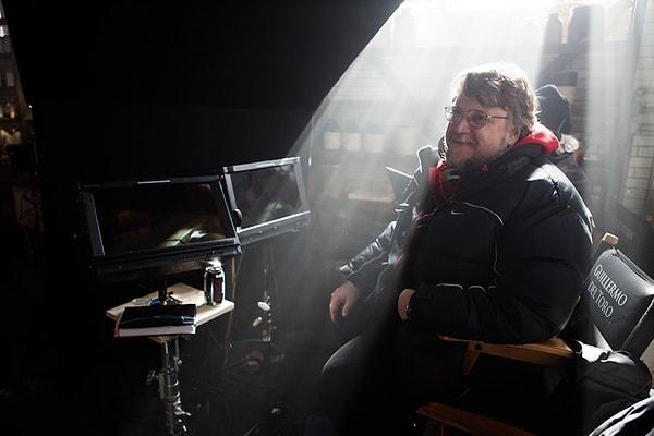 18. Guillermo del Toro imzalı Nightmare Alley’nin çekimlerine başlanması ile birlikte oyuncu kadrosu ve filmin konusu hakkında yeni detaylar ortaya çıktı.