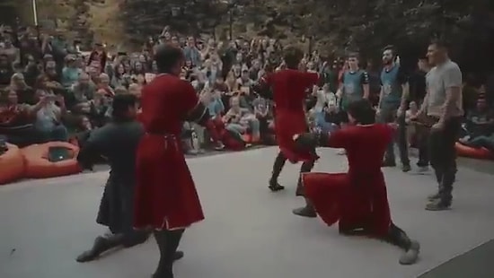 Break Dans, Kafkas Dansına Karşı: Sizce Hangisi?