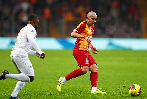 64. dakikada Galatasaray'da Ömer Bayram'ın içeri çevirdiği topa, ceza sahası içi sağ çaprazdan şık bir vuruş yapan Feghouli, skoru 3-0'a getirdi.