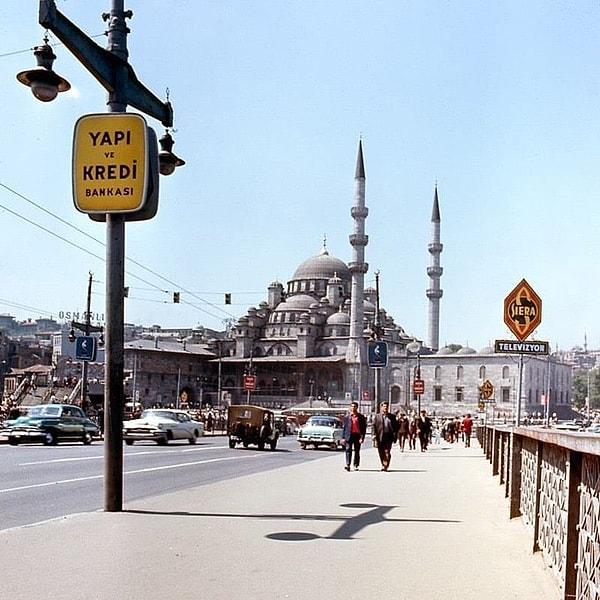 2. Bir turistin objektifinden Eminönü, İstanbul, 1971.